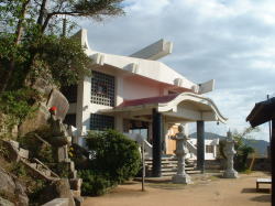 本堂に戻りました