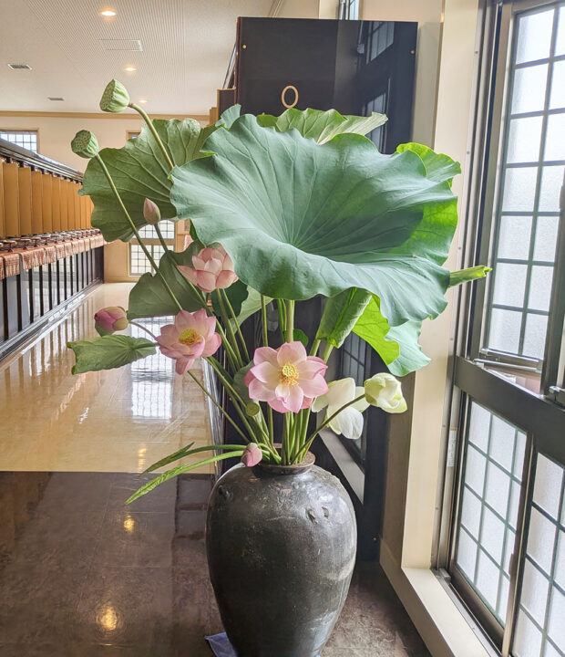 仏花 位牌堂入口
