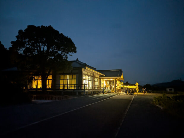 千燈夜 霊明殿遠景